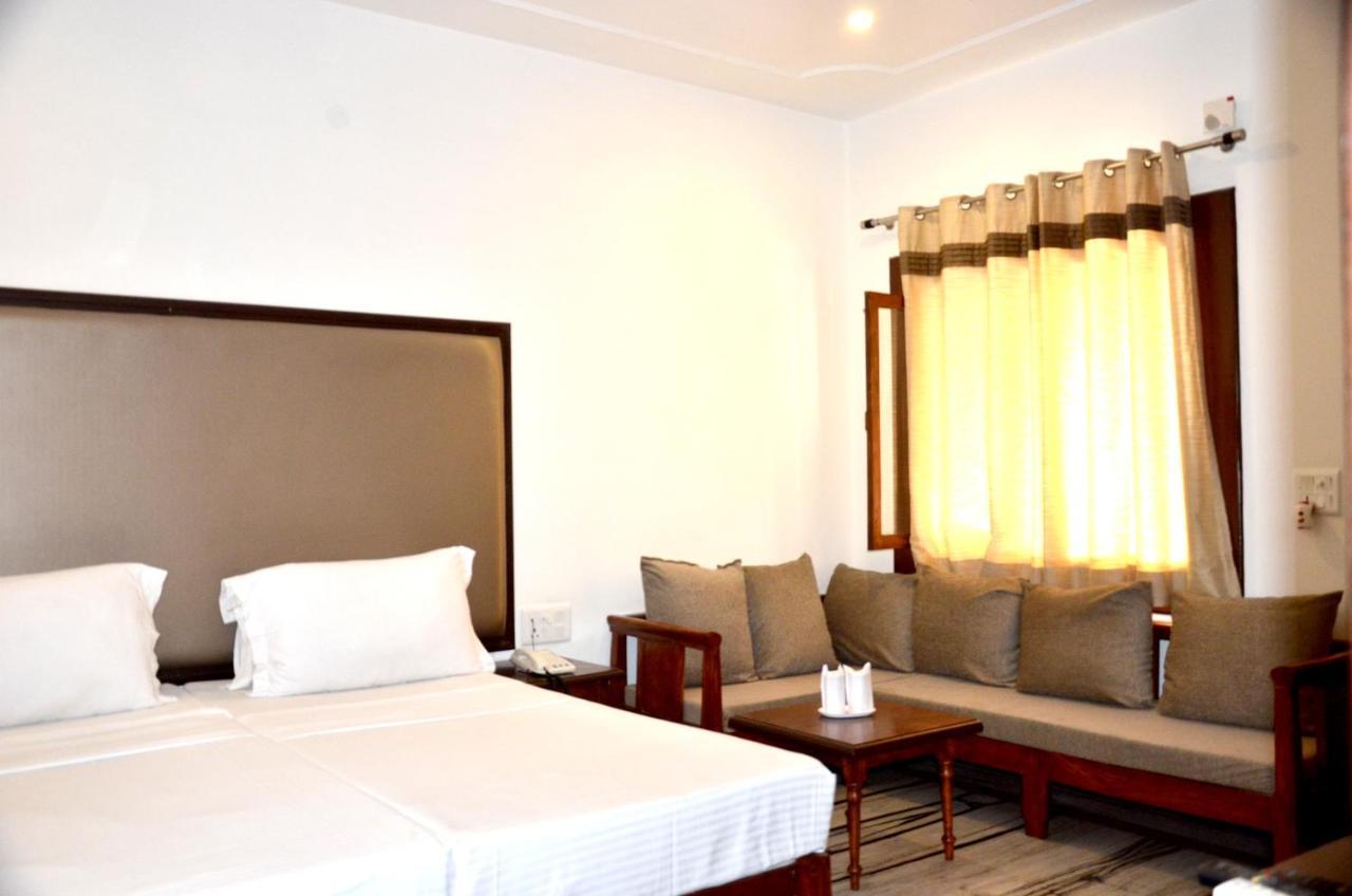 Hotel Sunbird Bharatpur Εξωτερικό φωτογραφία